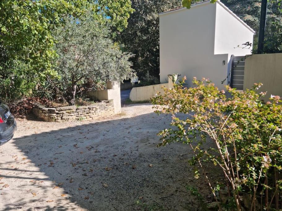 Nouveaute Studio Sur Les Hauteurs. Robion en Luberon ภายนอก รูปภาพ